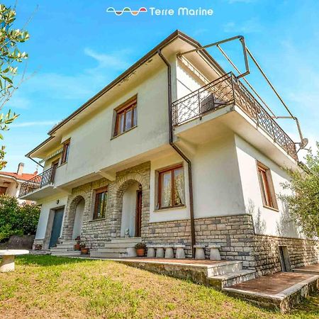 Villa Pina Рикко-дель-Гольфо-ди-Специя Экстерьер фото
